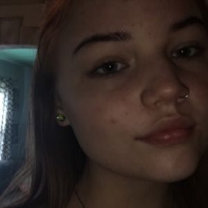 Meet your Posher, Lily